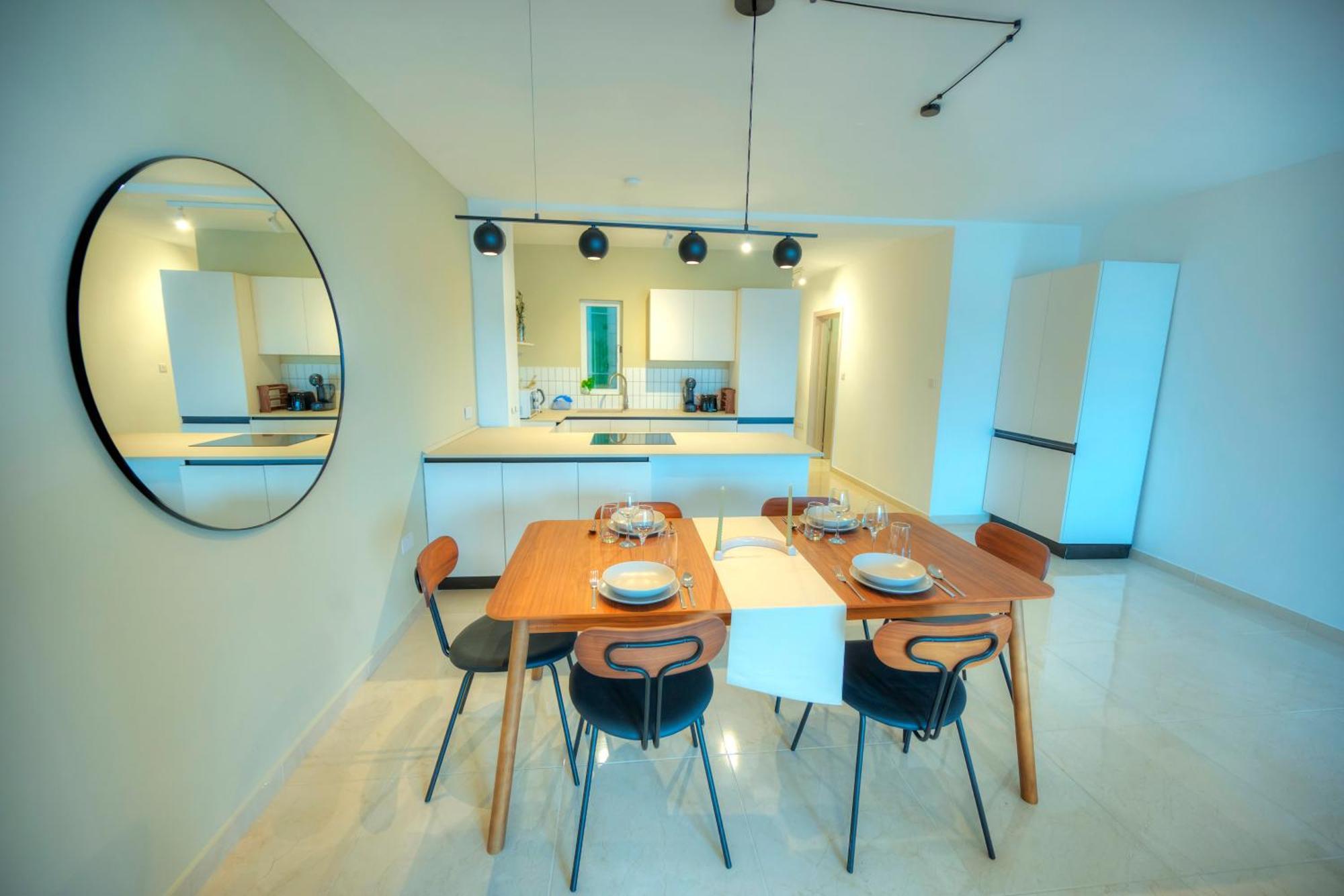 Luxury & Stylish 2bedroom Seafront, Balcony Gogzr-4 Apartment Gzira