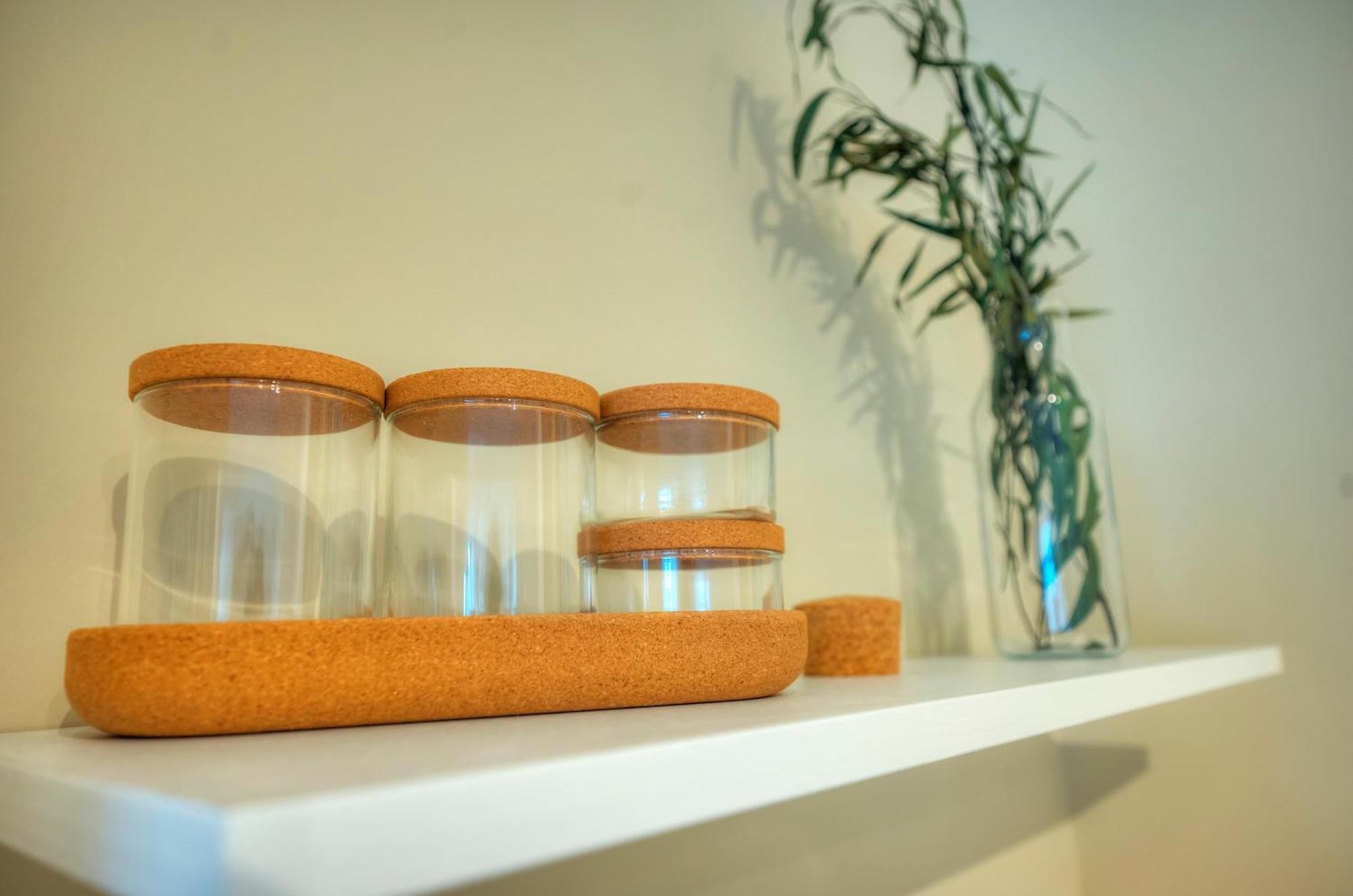 Luxury & Stylish 2bedroom Seafront, Balcony Gogzr-4 *