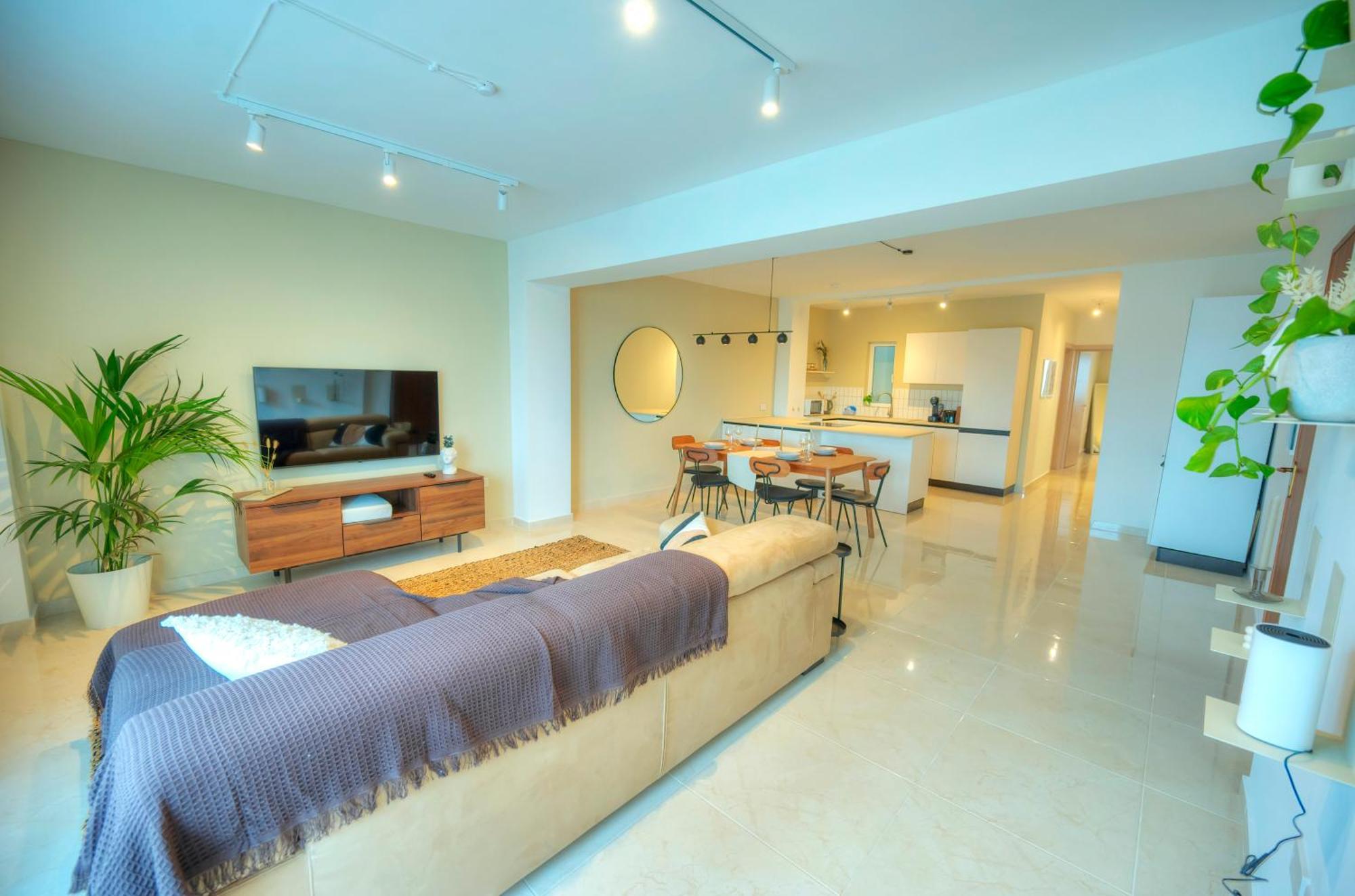 Apartment Luxury & Stylish 2bedroom Seafront, Balcony Gogzr-4