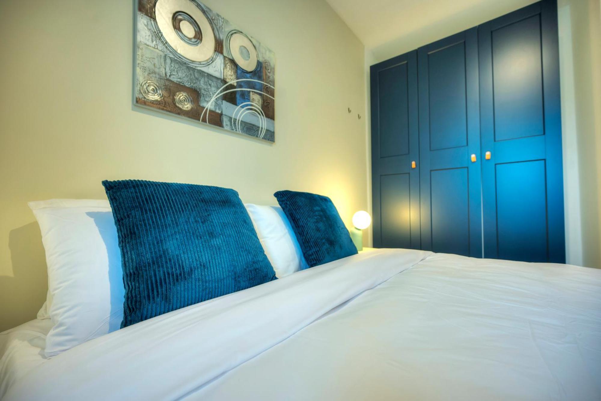 Apartment Luxury & Stylish 2bedroom Seafront, Balcony Gogzr-4 *