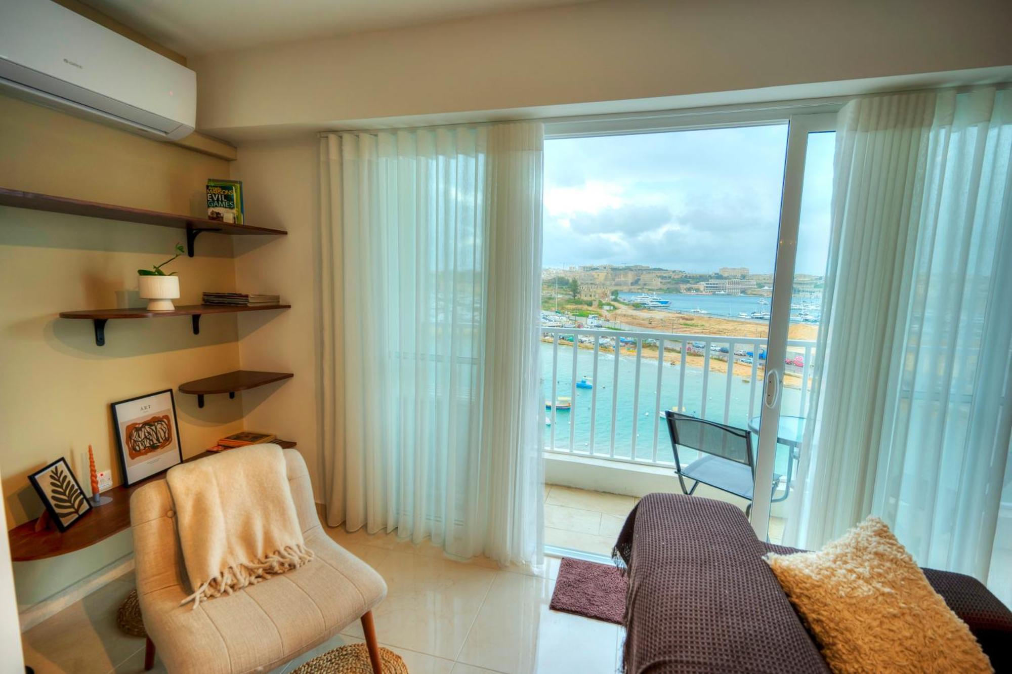 Apartment Luxury & Stylish 2bedroom Seafront, Balcony Gogzr-4